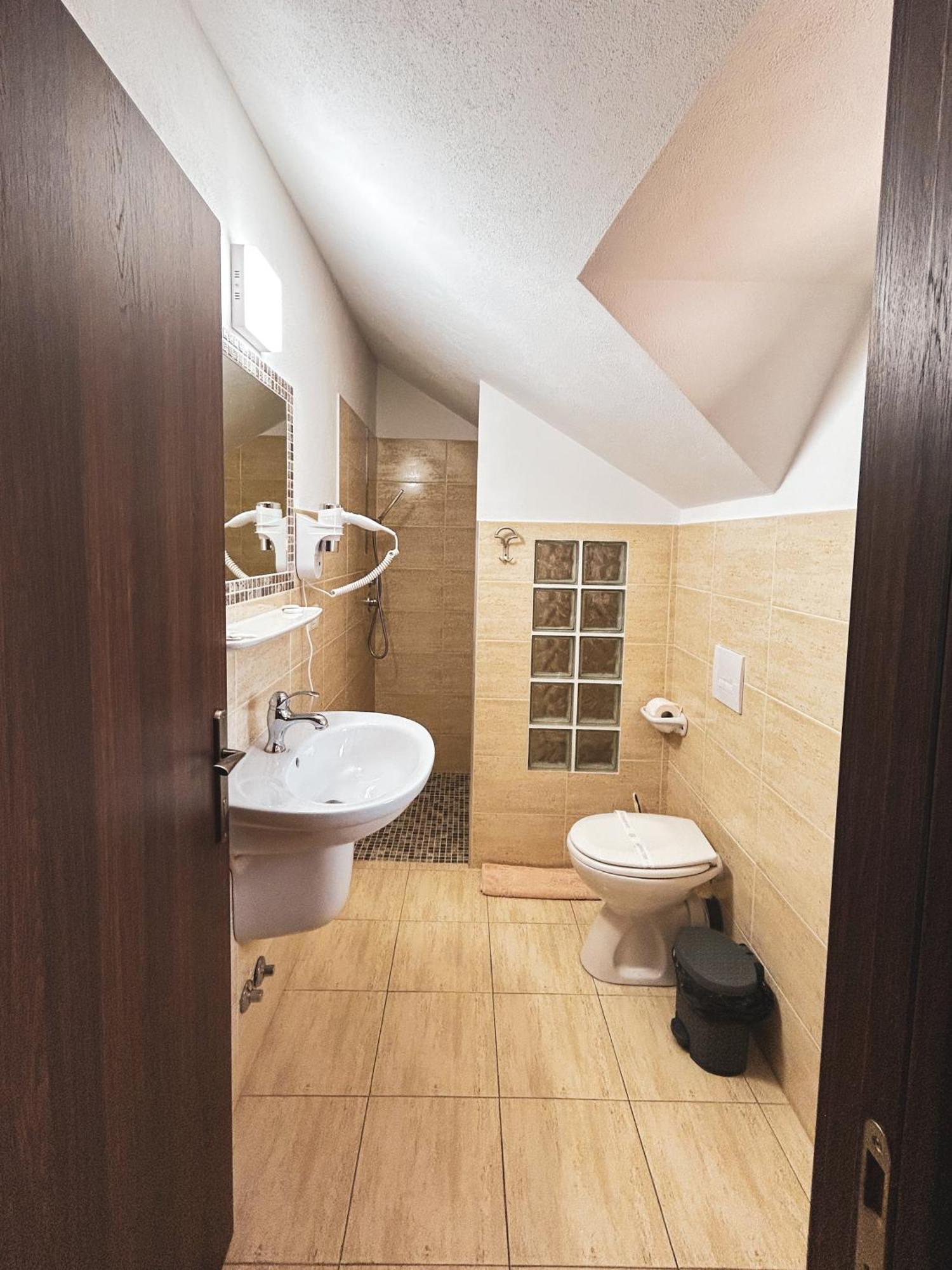 Pensiunea Bella Vista Guest house 3*